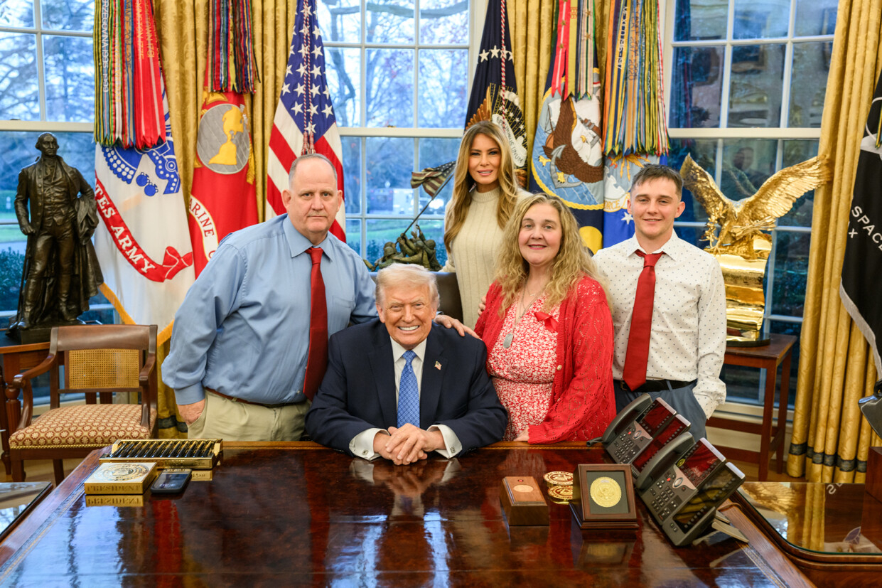 Trump Meets Andrew Wolfe’s Family, Calls Injured Guardsman a ‘Fantastic American Patriot’